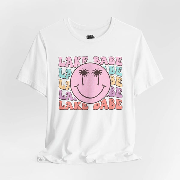 Lake Babe Retro T-Shirt - Vintage Summer Style for Water Lovers | Vacation Clothing | Trendy T-shirt | Summer Shirt |