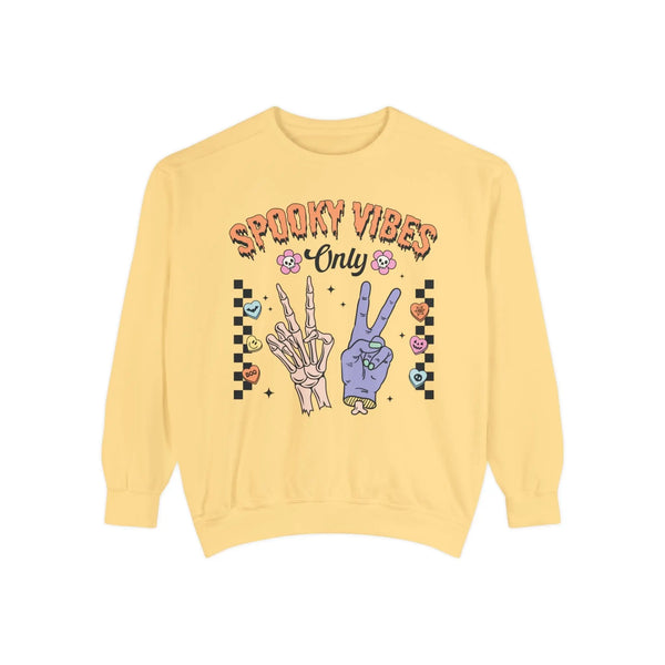 Spooky Vibes Only - Retro Skeleton Halloween Graphic T-Sweatshirt