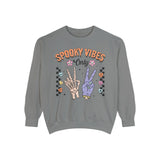 Spooky Vibes Only - Retro Skeleton Halloween Graphic T-Sweatshirt