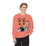 Vintage Pumpkin Cat Halloween Sweatshirt - Spooky Graveyard Kitty Graphic Sweater