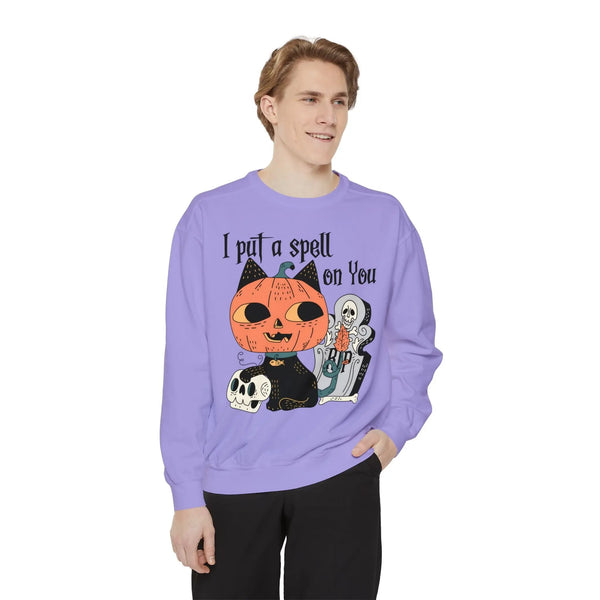 Vintage Pumpkin Cat Halloween Sweatshirt - Spooky Graveyard Kitty Graphic Sweater