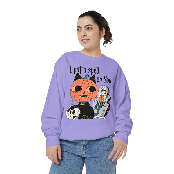 Vintage Pumpkin Cat Halloween Sweatshirt - Spooky Graveyard Kitty Graphic Sweater